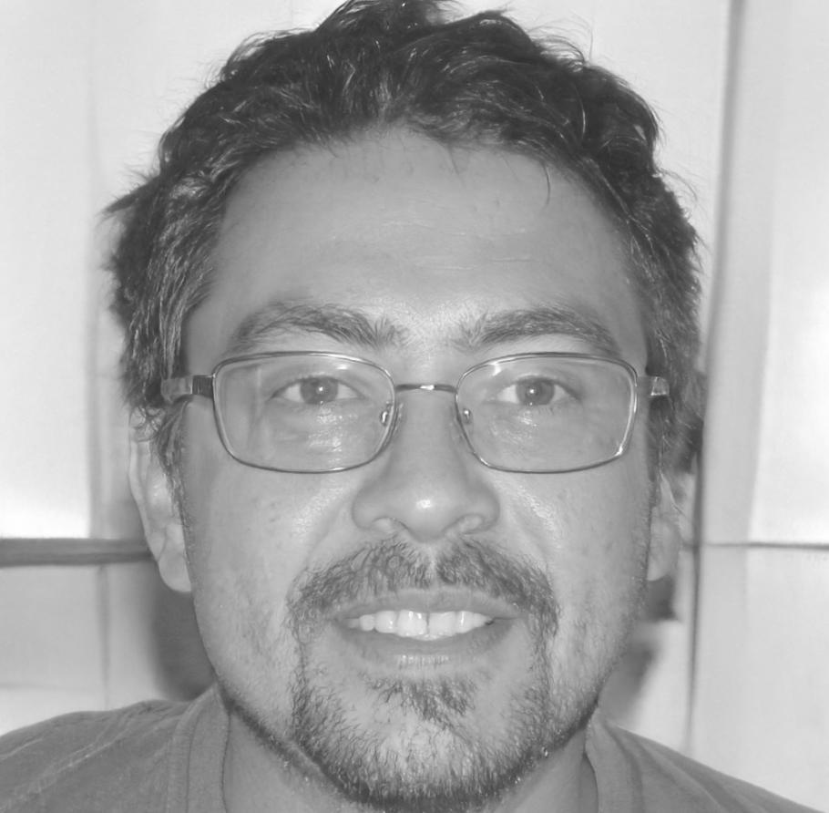 Retrato profesional de Valeriano Sánchez, coordinador académico